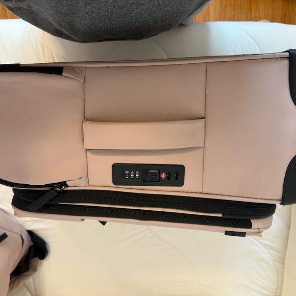 Calpak luggage Carry on used less than 5 times. Rose quartz. - Picture 7 of 8